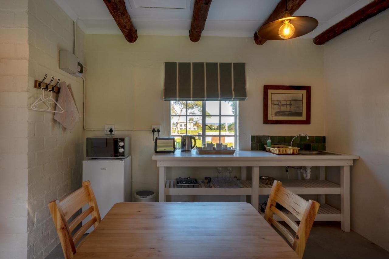 Honeyrock Cottages Kleinmond Exteriör bild